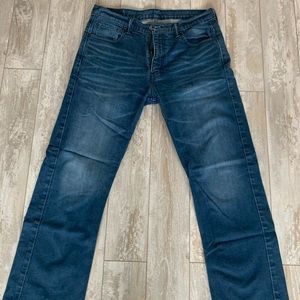 Men’s Levi’s 569 jeans